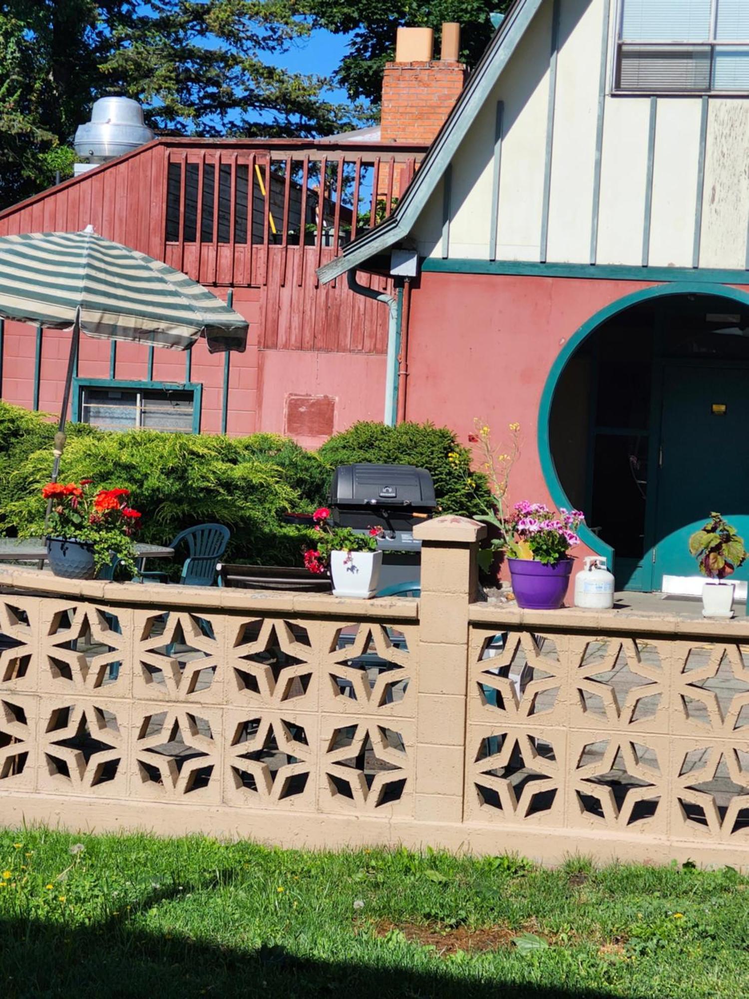 Tiki Village Inn Vernon Esterno foto